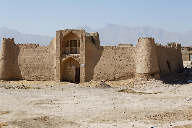 Mehriz-Caravanserail et fort de Saryazd-016